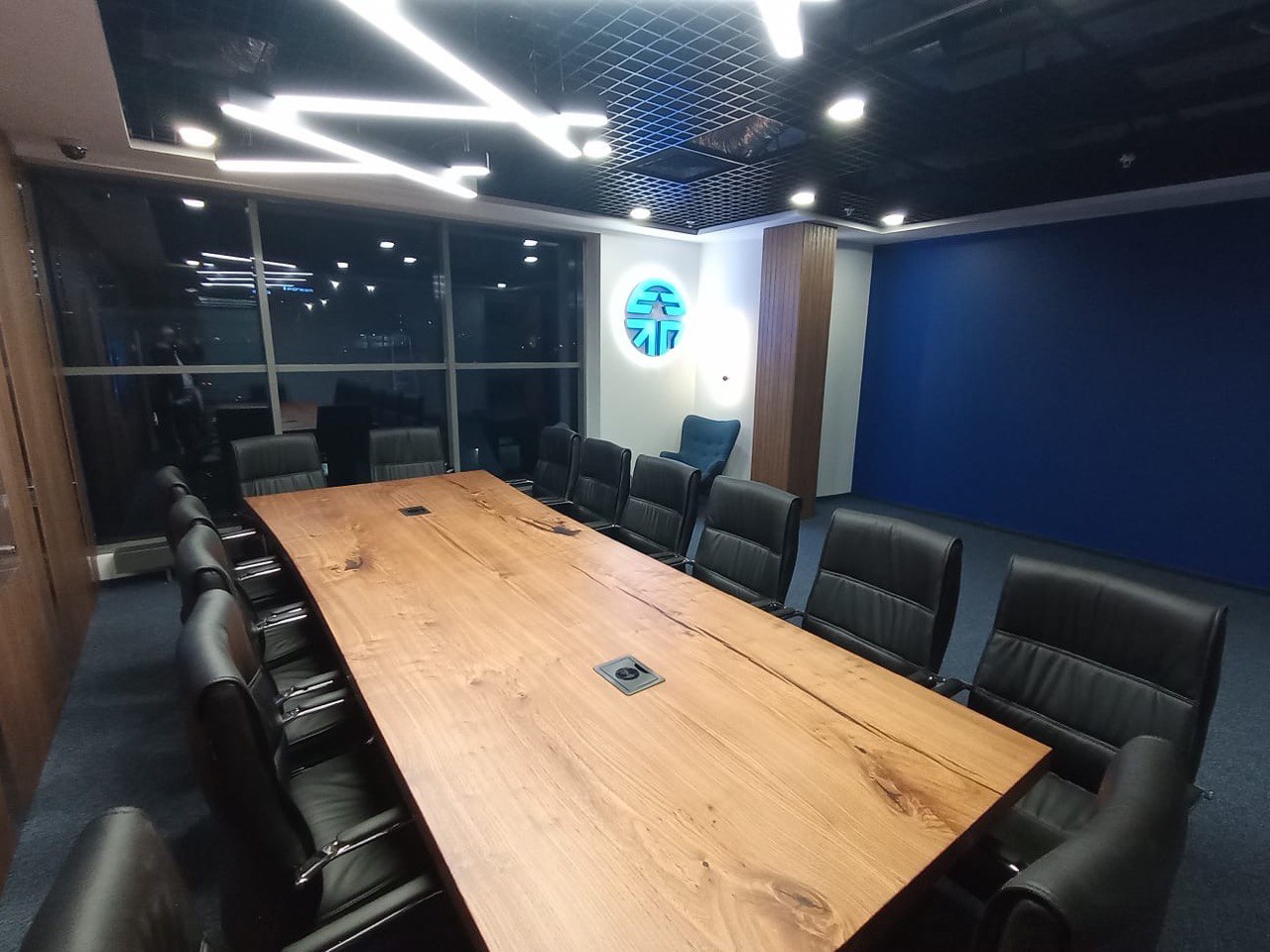 Офис, 600 м² — опен-спейс